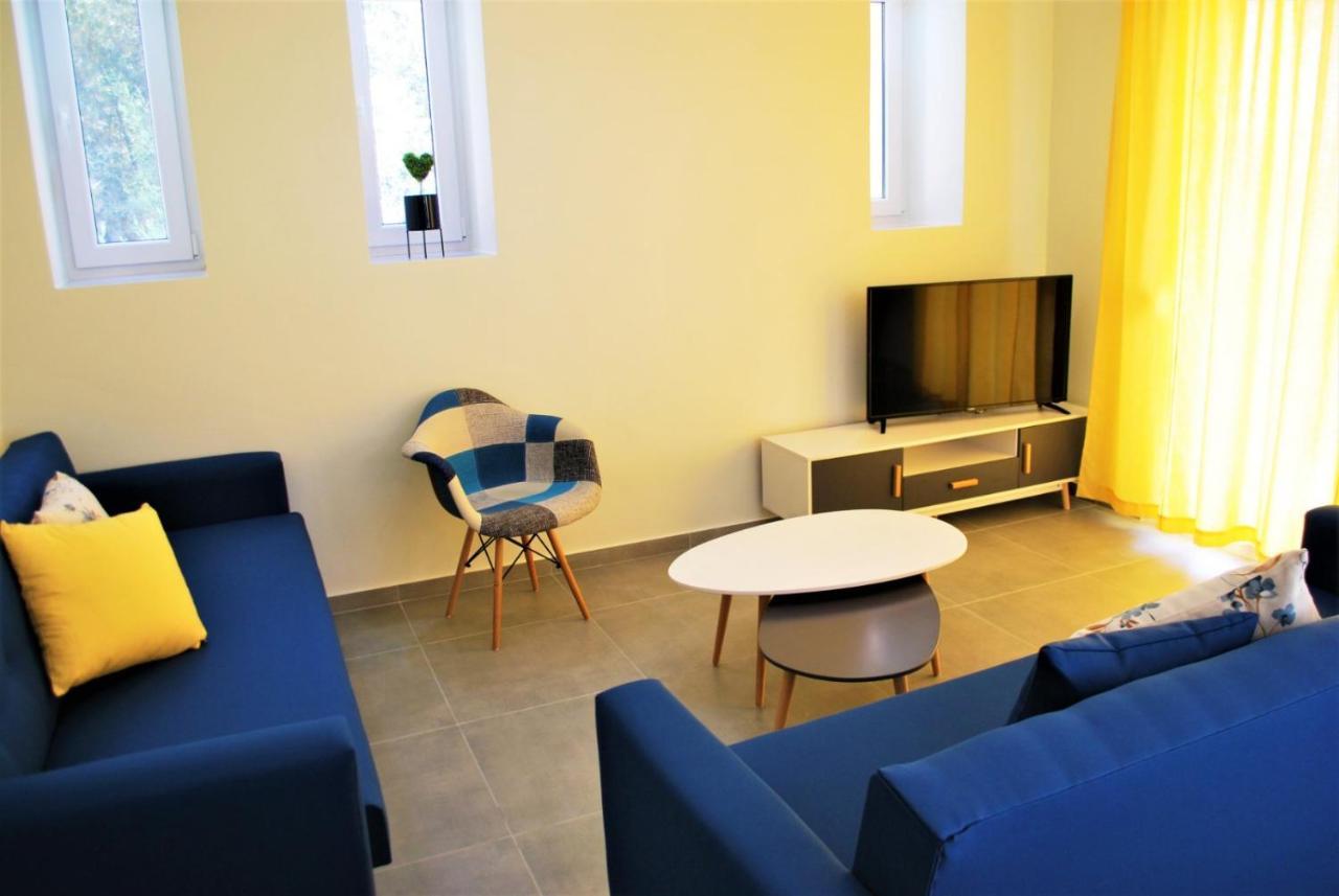 Q Luxury Rooms Paleros Palairos Exterior foto