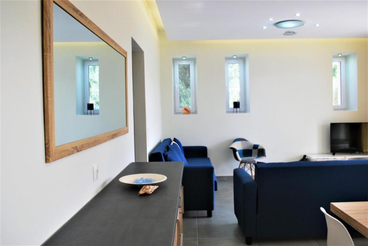 Q Luxury Rooms Paleros Palairos Exterior foto