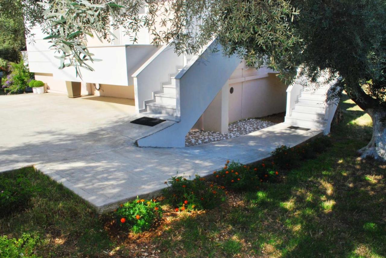 Q Luxury Rooms Paleros Palairos Exterior foto