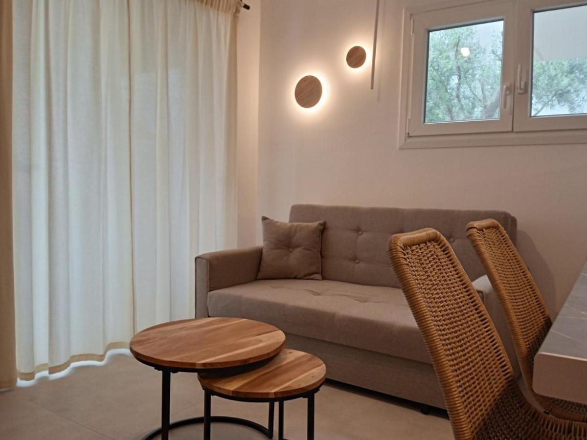 Q Luxury Rooms Paleros Palairos Exterior foto